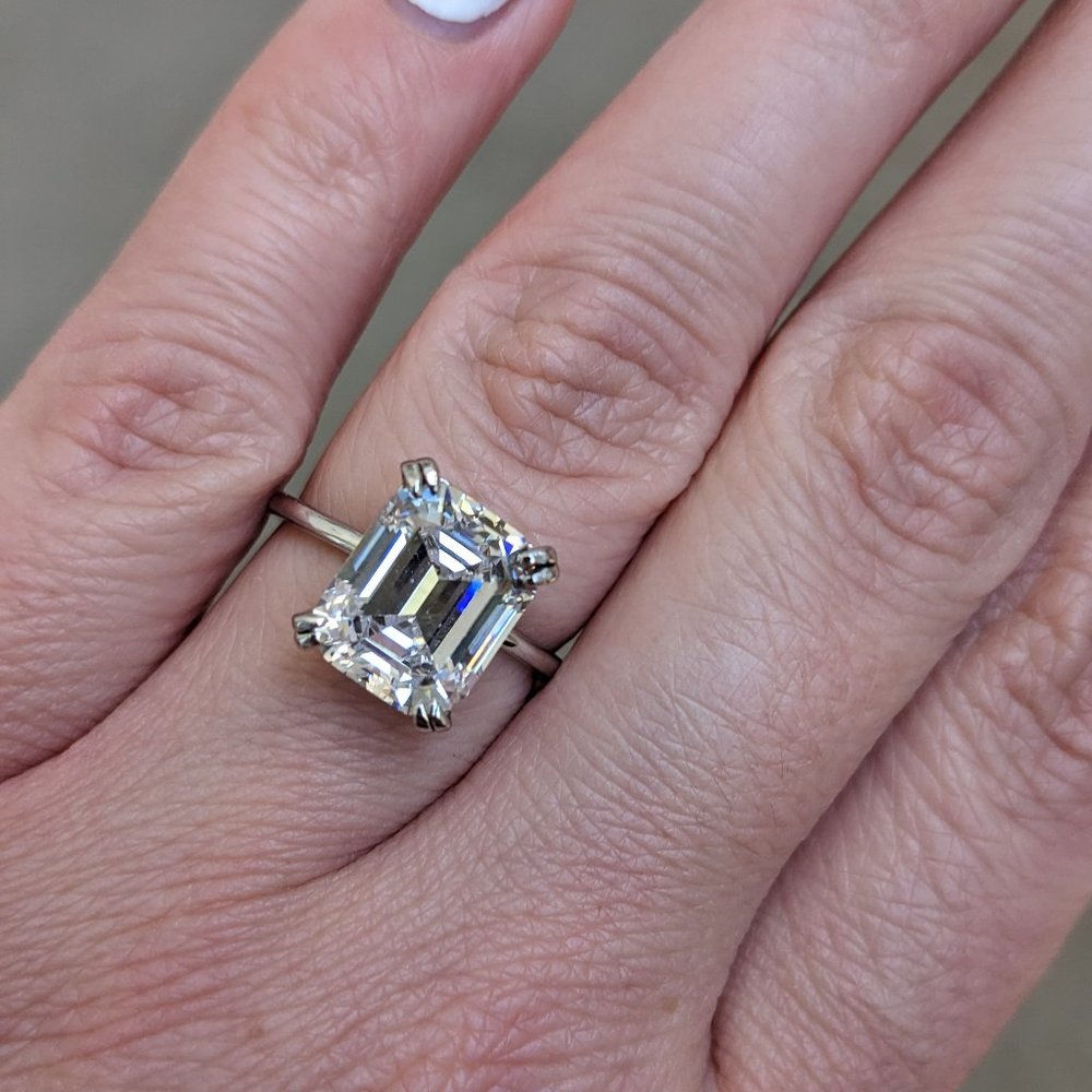 Everly "The Elle Ring" size 7 RARE Discontinued